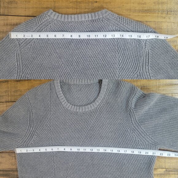 Textured Crewneck Pullover Gray Sweater- L - Picture 3 of 10